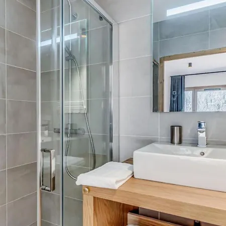 Résidence Les Terrasses De La Vanoise - 4 Pièces Pour 8 Personnes Mae-2711 Appartement